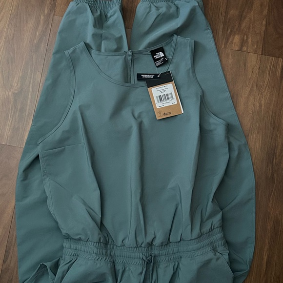 North Face Never Stop Wearing Goblin Blue Jumpsuit Size M - Picture 5 of 6
